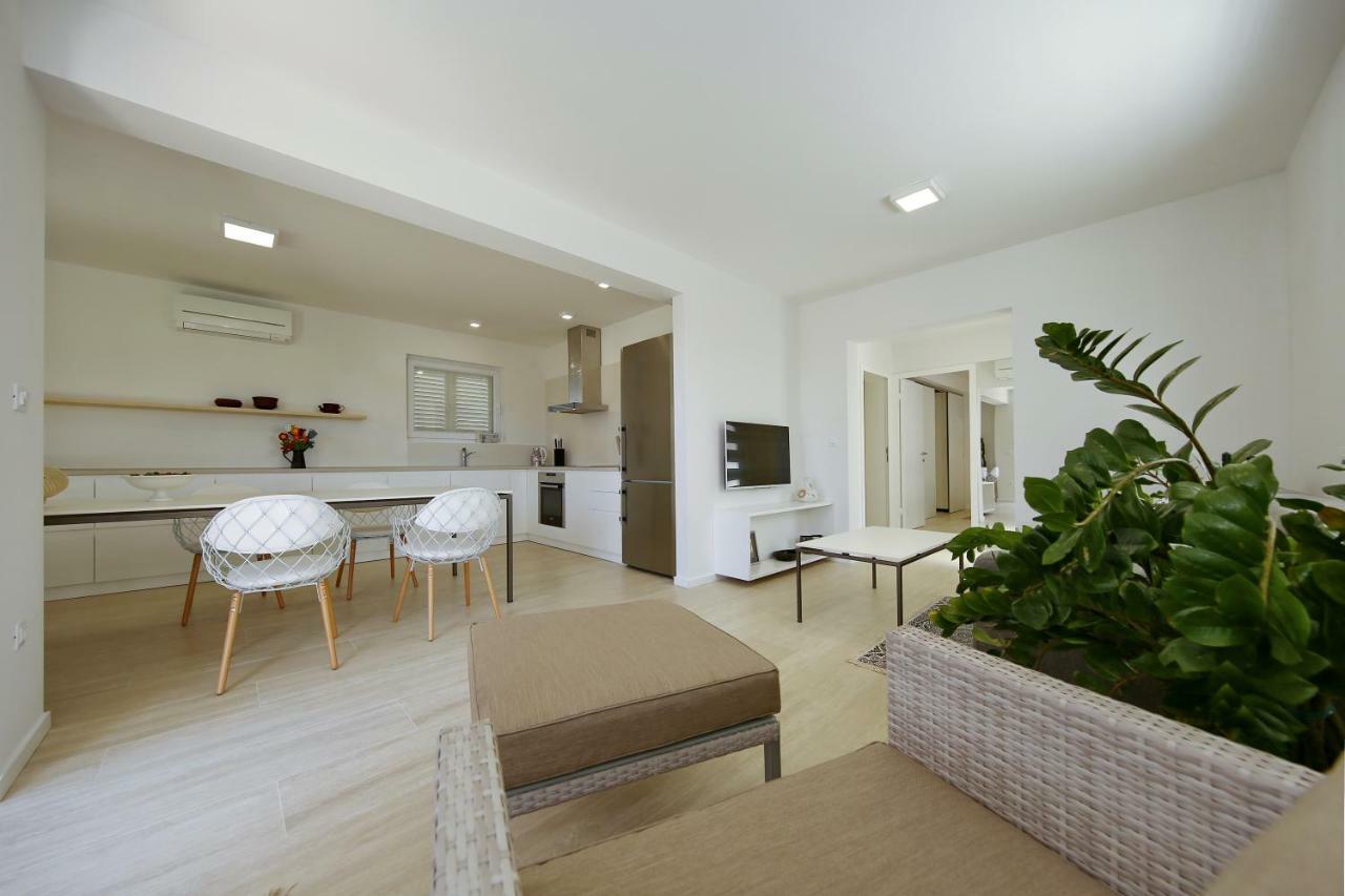 Valadar Apartments Привлака Екстериор снимка
