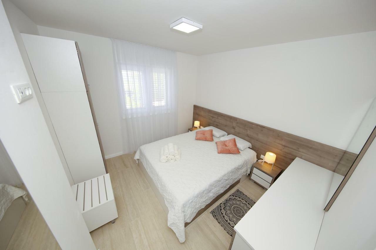 Valadar Apartments Привлака Екстериор снимка