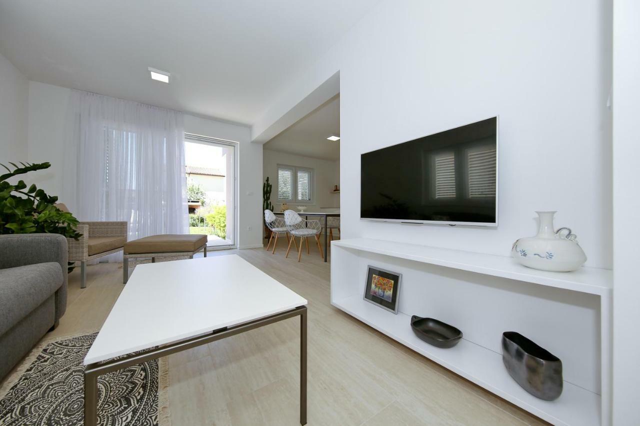 Valadar Apartments Привлака Екстериор снимка