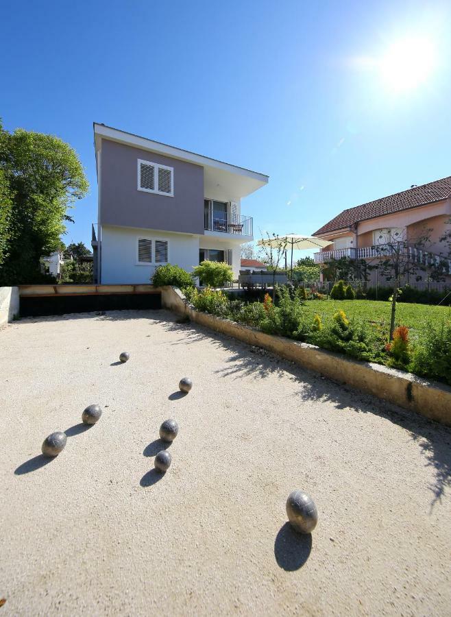 Valadar Apartments Привлака Екстериор снимка