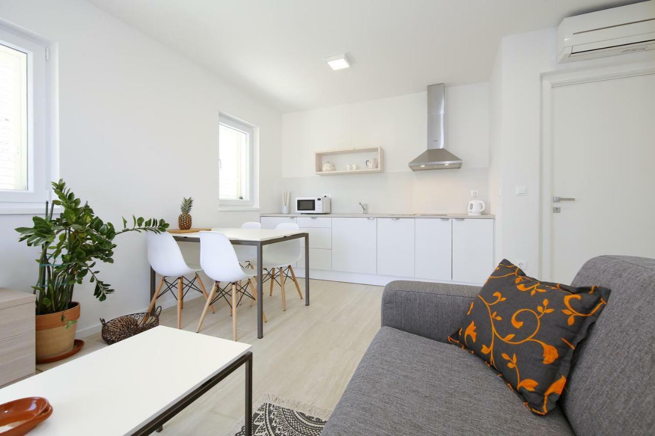 Valadar Apartments Привлака Екстериор снимка