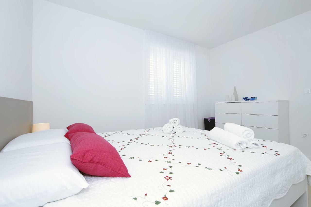 Valadar Apartments Привлака Екстериор снимка