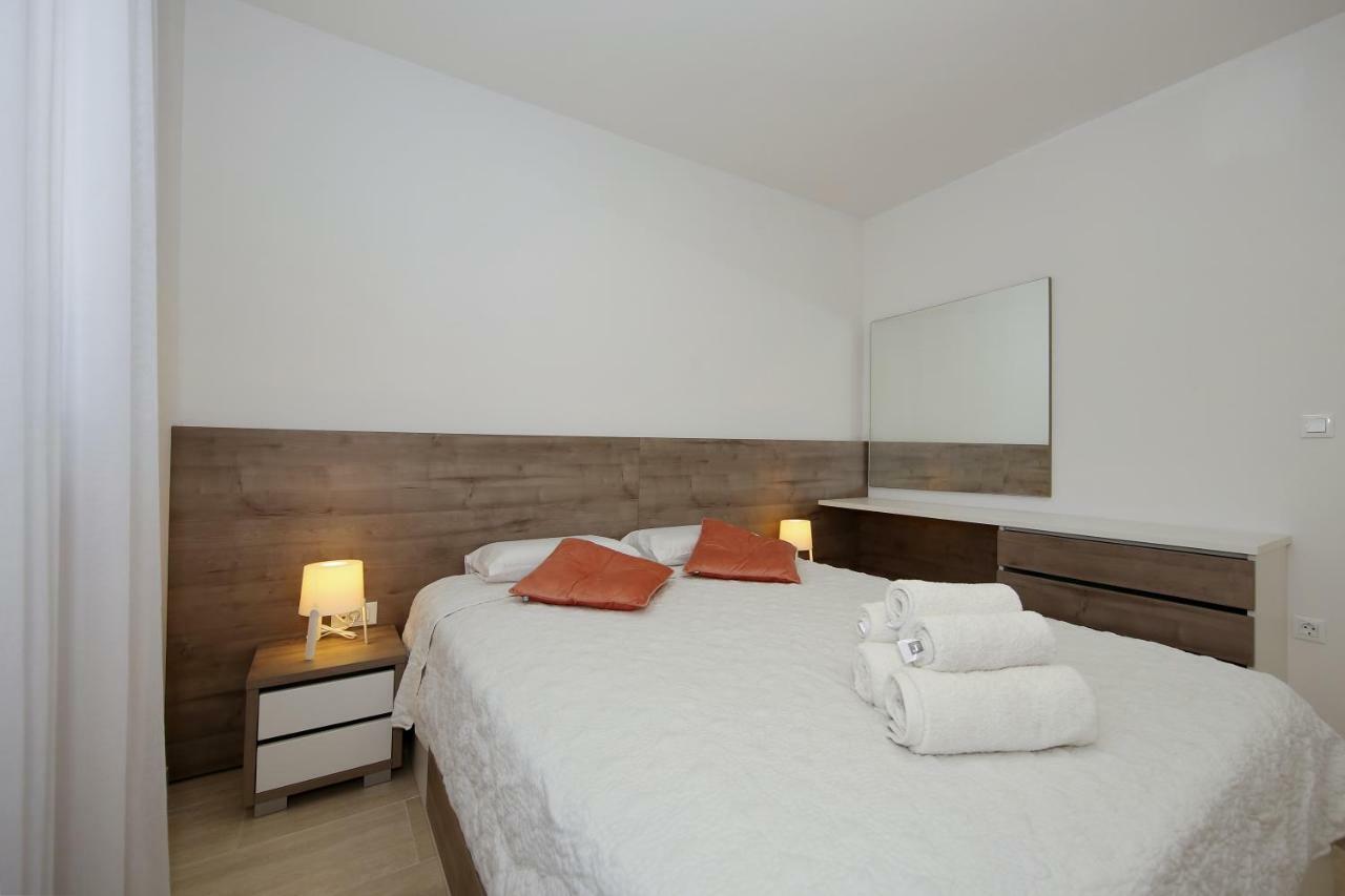 Valadar Apartments Привлака Екстериор снимка