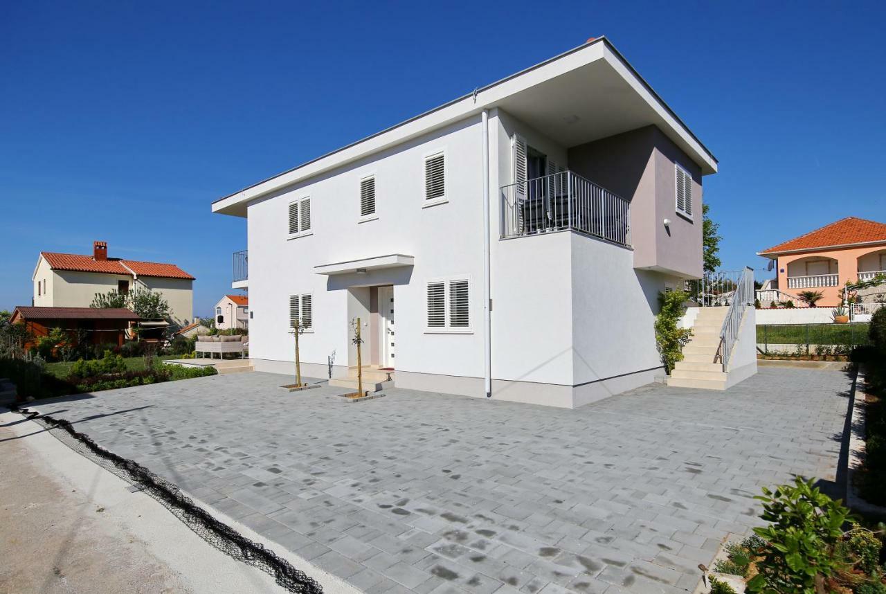 Valadar Apartments Привлака Екстериор снимка