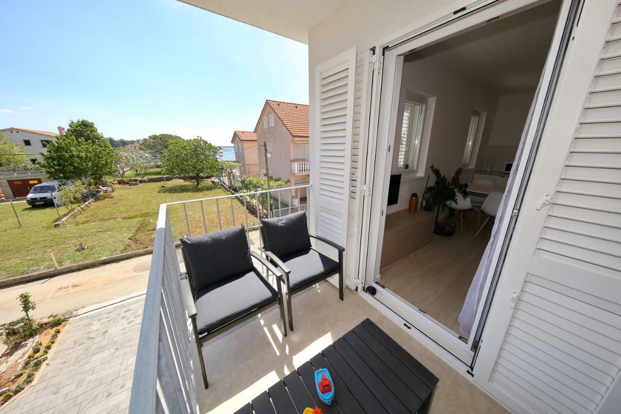 Valadar Apartments Привлака Екстериор снимка